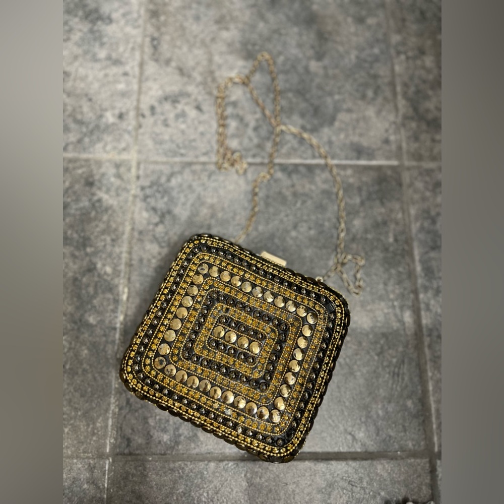 🌹LULUS Bejeweled Clutch/Crossbody Purse